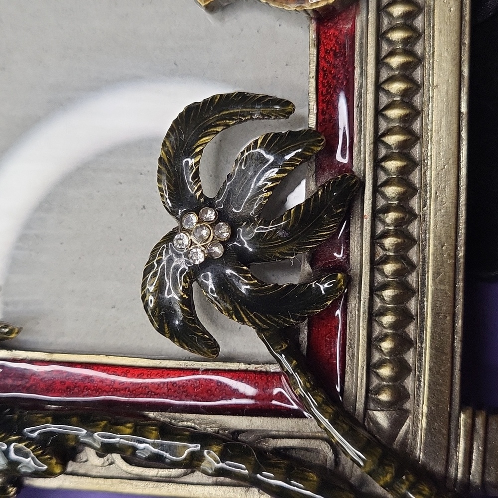 Enamel Picture Frame - Picture 3 of 6